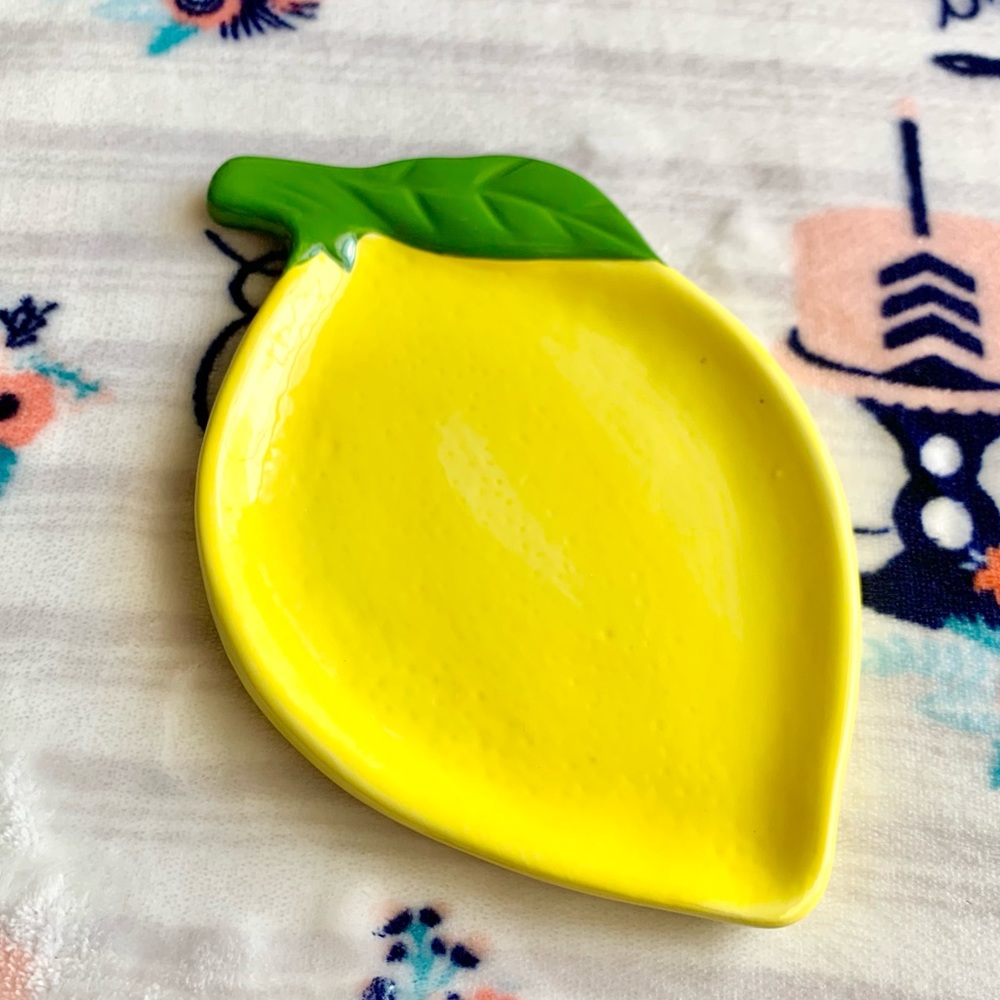 1 LEFT! ๐ Ceramic Yellow Lemon Kitchen Spoon Rest - Picture 5 of 6